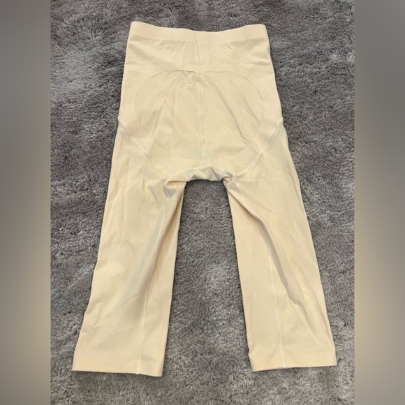 - Body shape shapewear capri length pants - Picture 2 of 5
